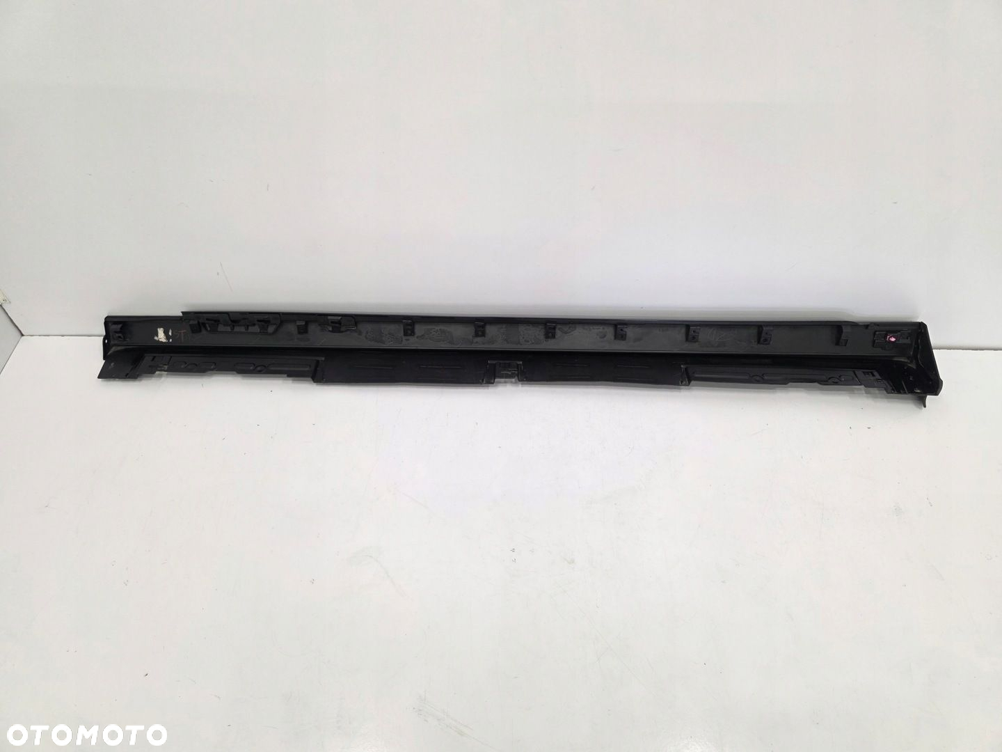 LISTWA PROGOWA PRAWA PRÓG MAZDA 3 BP IV BCJH-51P41 19 - - 12