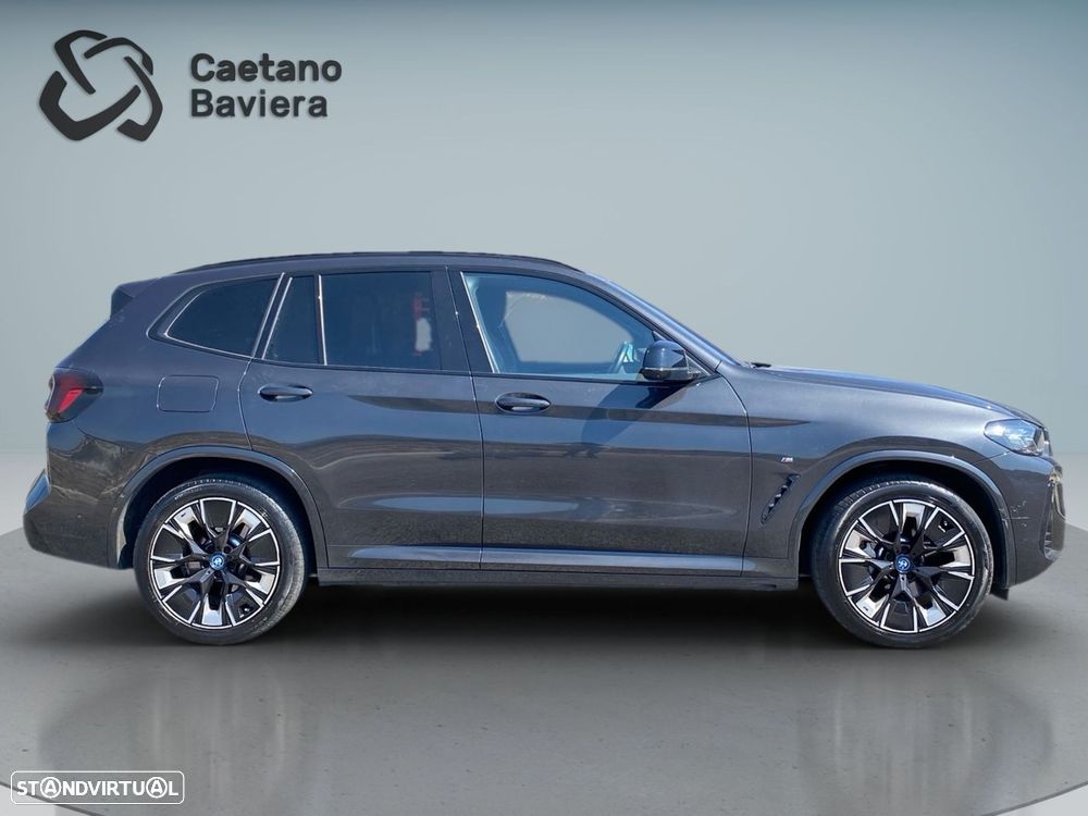 BMW iX3 M Sport Impressive - 22