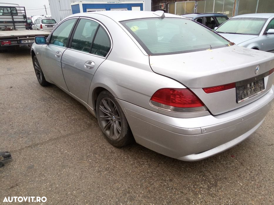 Dezmembrez BMW 730D E65 - 3