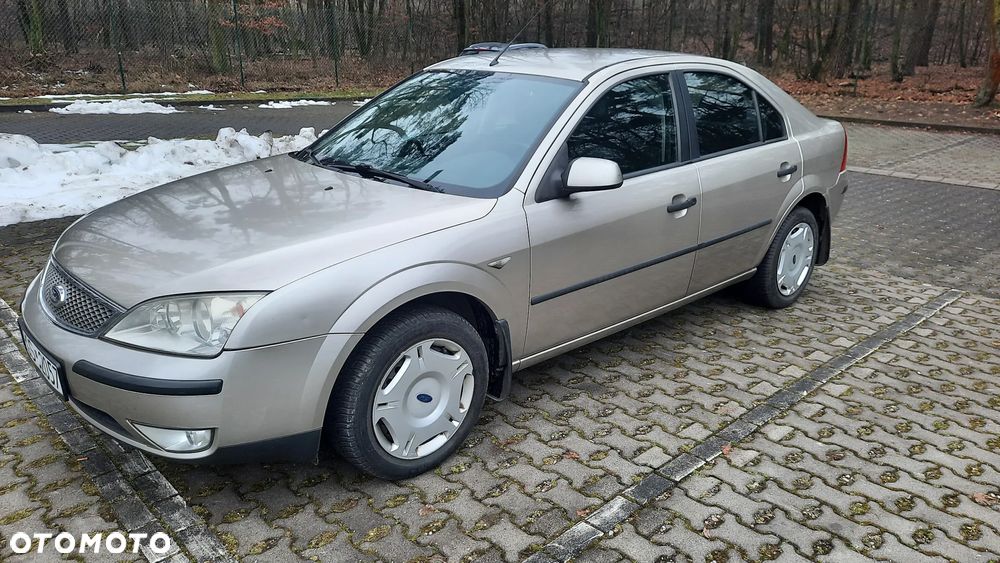 Ford Mondeo 1.8 Ambiente - 1