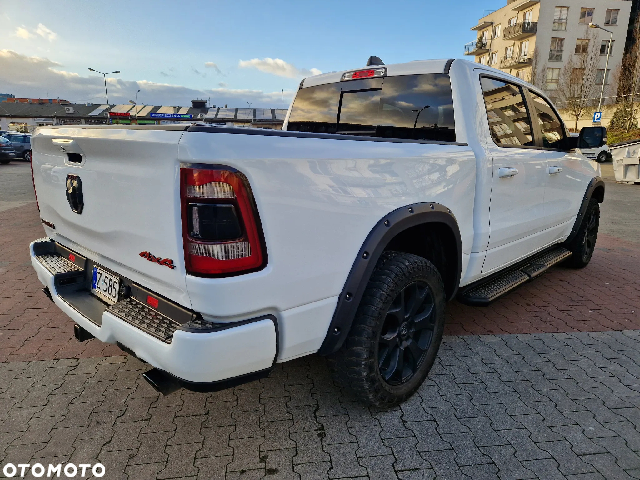 Dodge RAM 1500 5.7 4x4 - 3