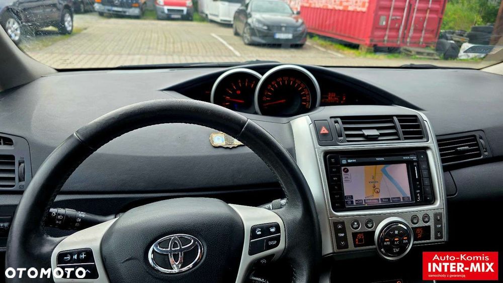 Toyota Verso - 32