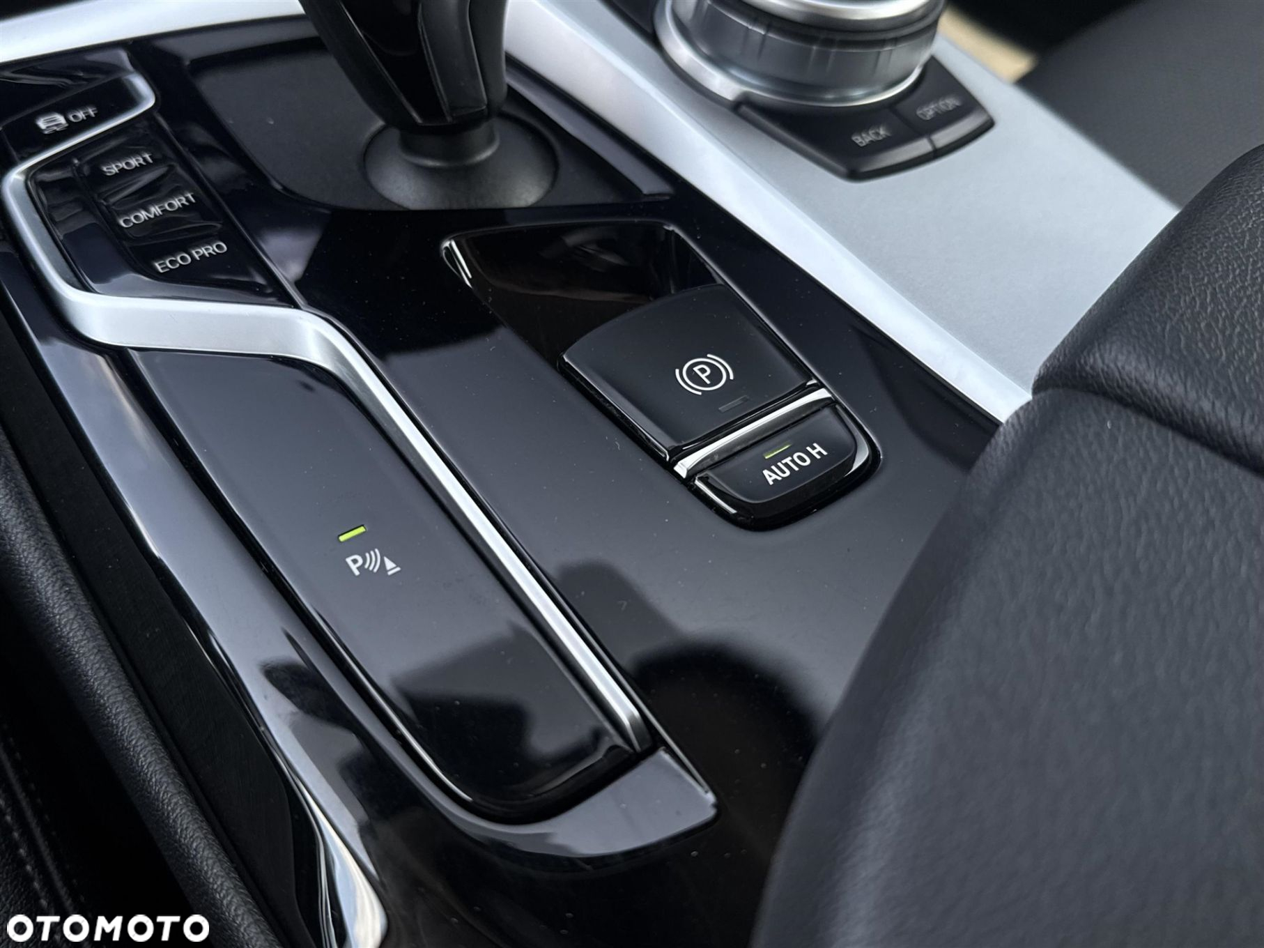 BMW Seria 5 520d xDrive - 17