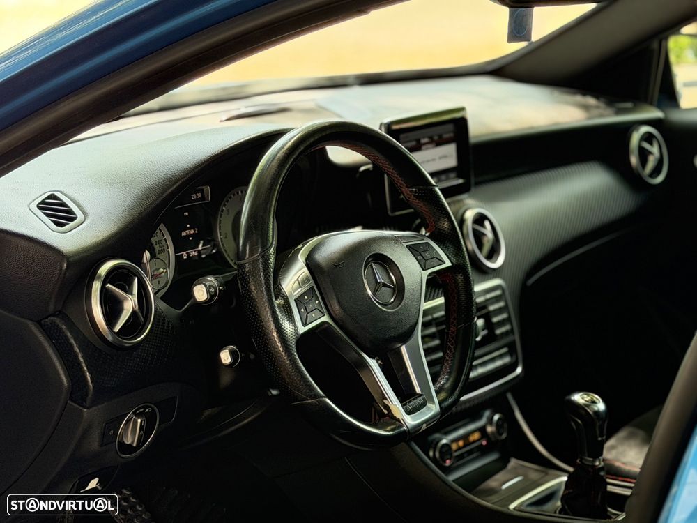 Mercedes-Benz A 200 CDI (BlueEFFICIENCY) AMG Sport — fotografia 18