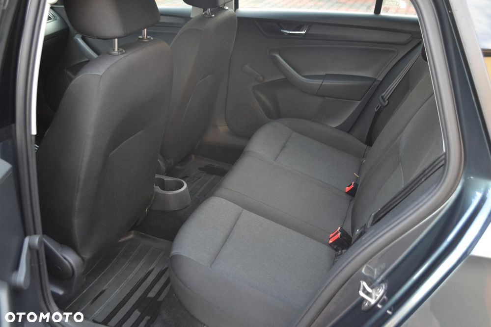 Skoda RAPID 1.0 TSI Active - 18