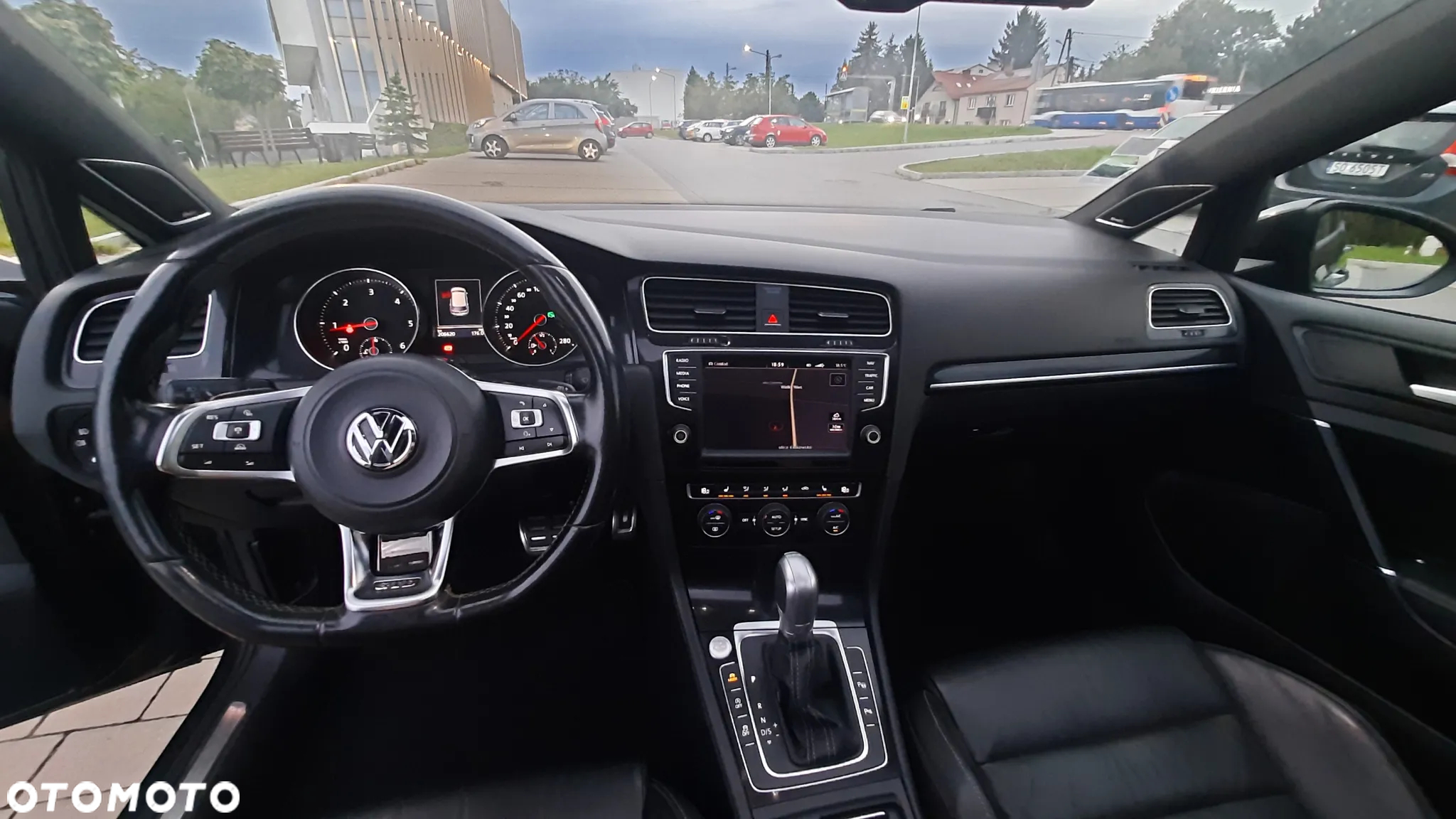 Volkswagen Golf GTD 2.0 TDI SCR DSG - 35
