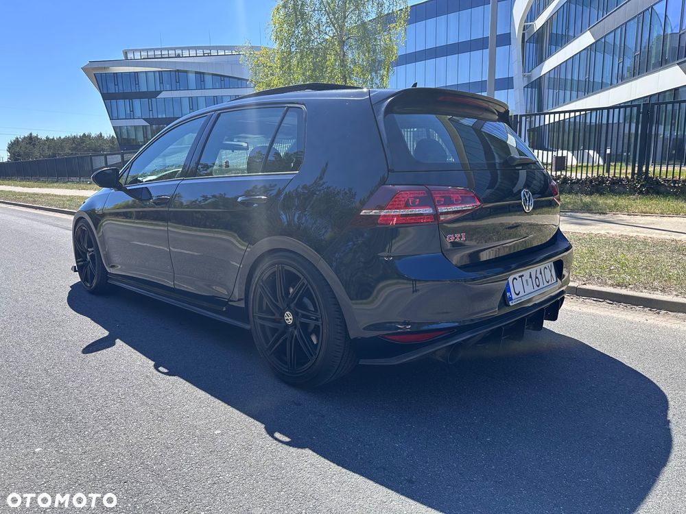 Volkswagen Golf GTI Performance BlueMotion Technology DSG - 3