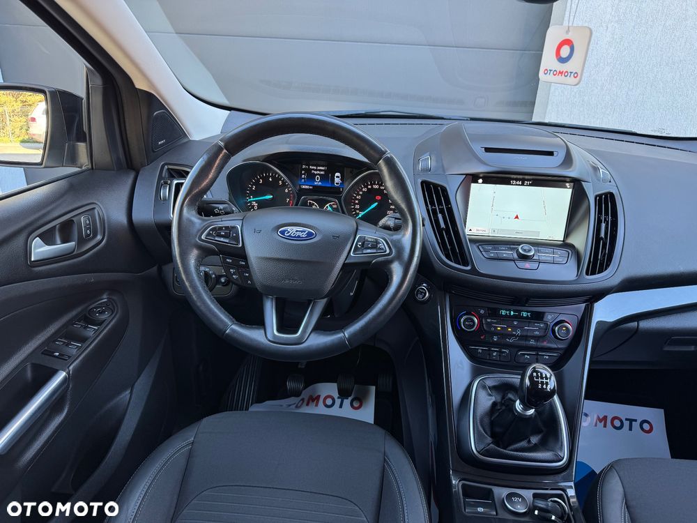 Ford Kuga 1.5 EcoBoost 2x4 Titanium - 23