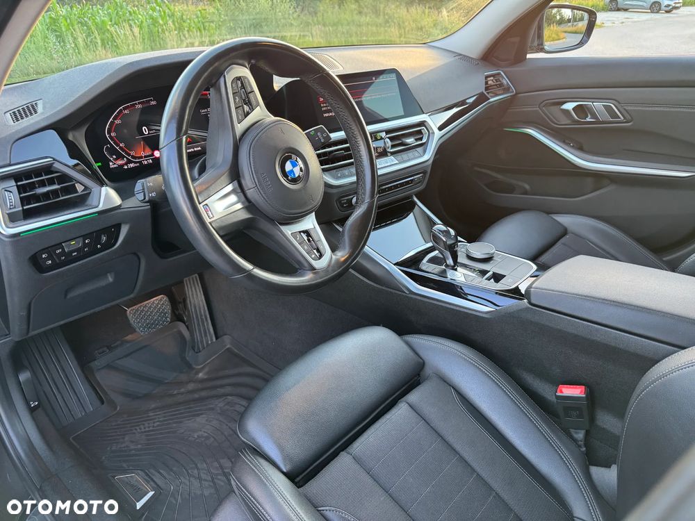 BMW Seria 3 320d MHEV Sport Line sport - 13