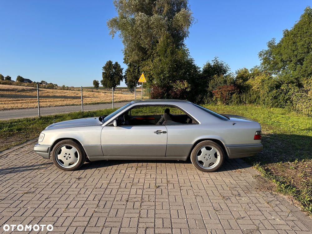 Mercedes-Benz Klasa E - 1