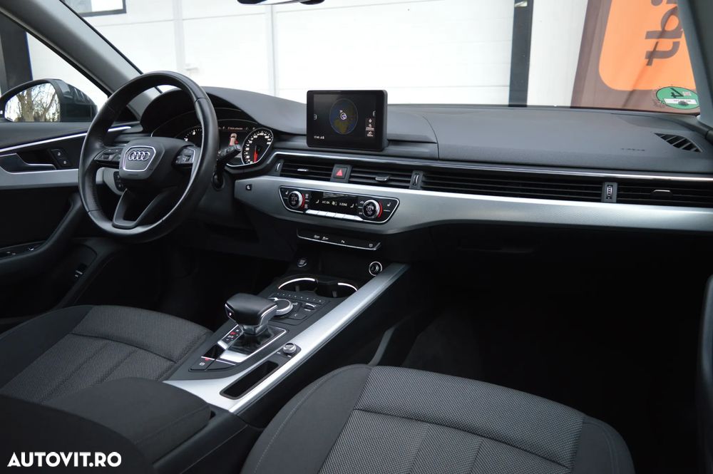 Audi A4 2.0 TDI S tronic - 40