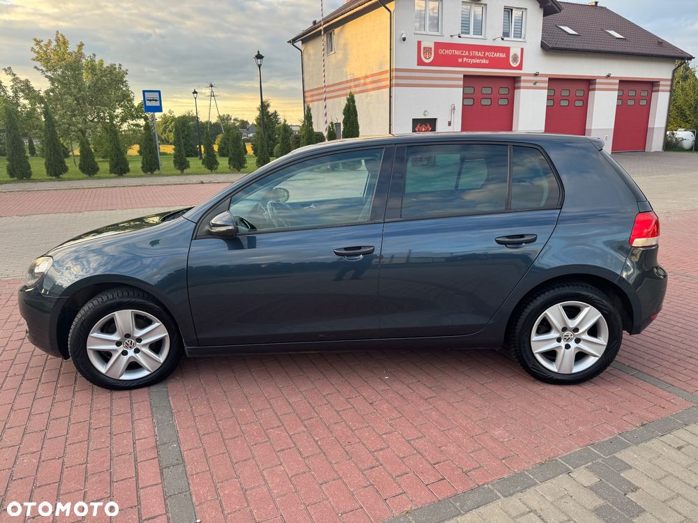 Volkswagen Golf 1.6 TDI Highline - 11