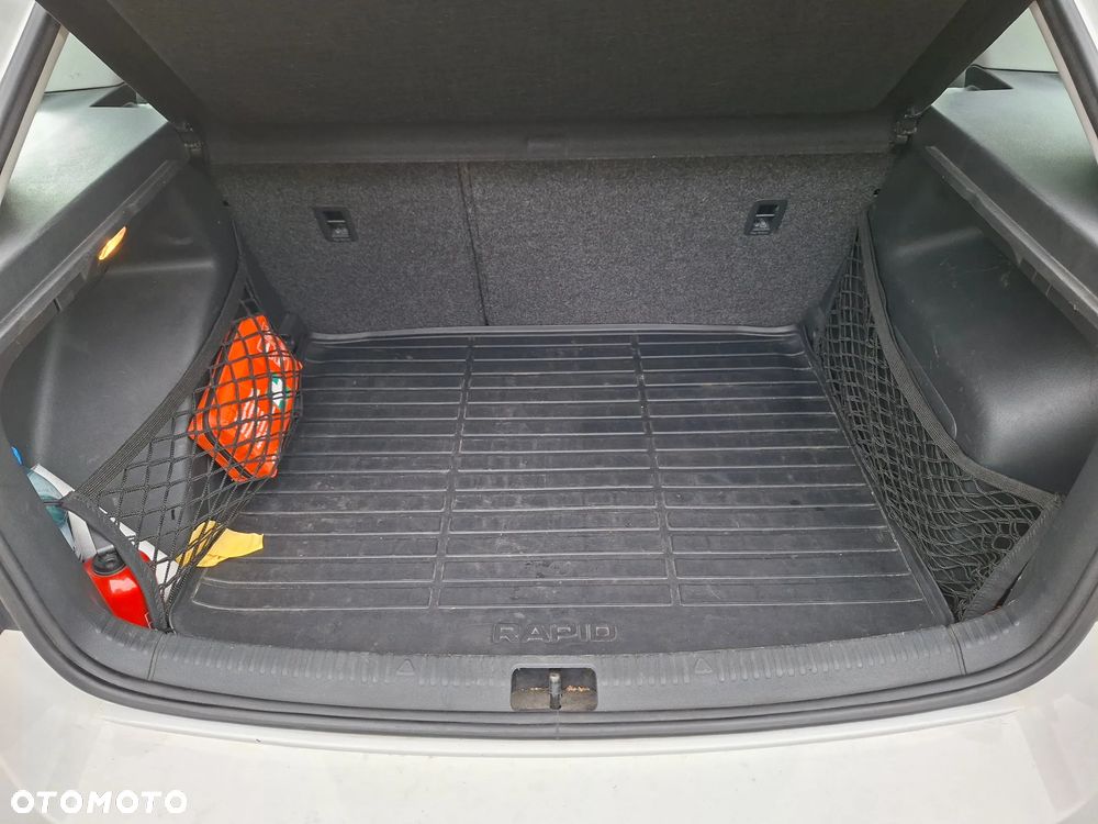 Skoda RAPID 1.6 TDI DPF Ambition - 9