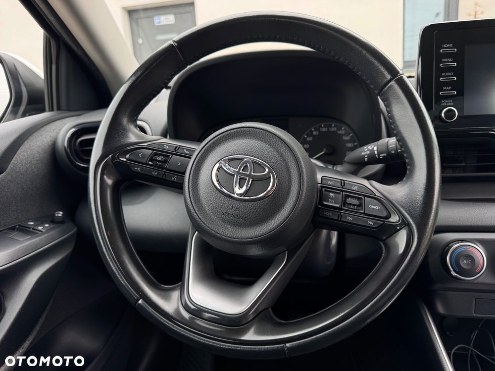 Toyota Yaris 1.5 Comfort - 11
