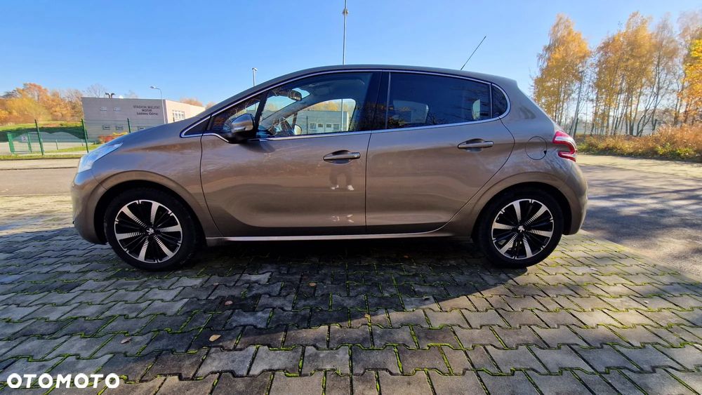 Peugeot 208 1.2 PureTech Allure - 2