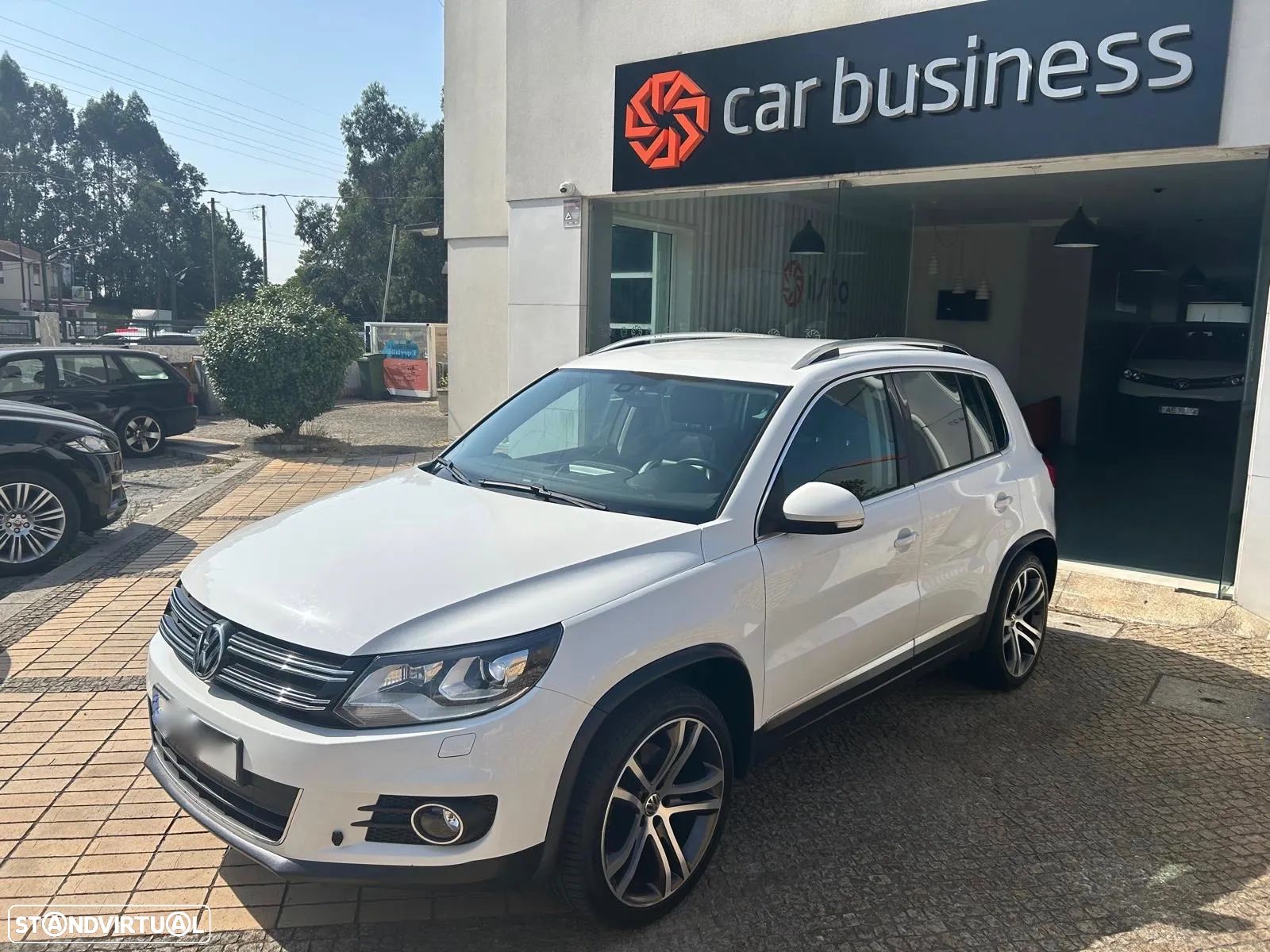 VW Tiguan 2.0 TDI Sport 4Motion DSG - 1