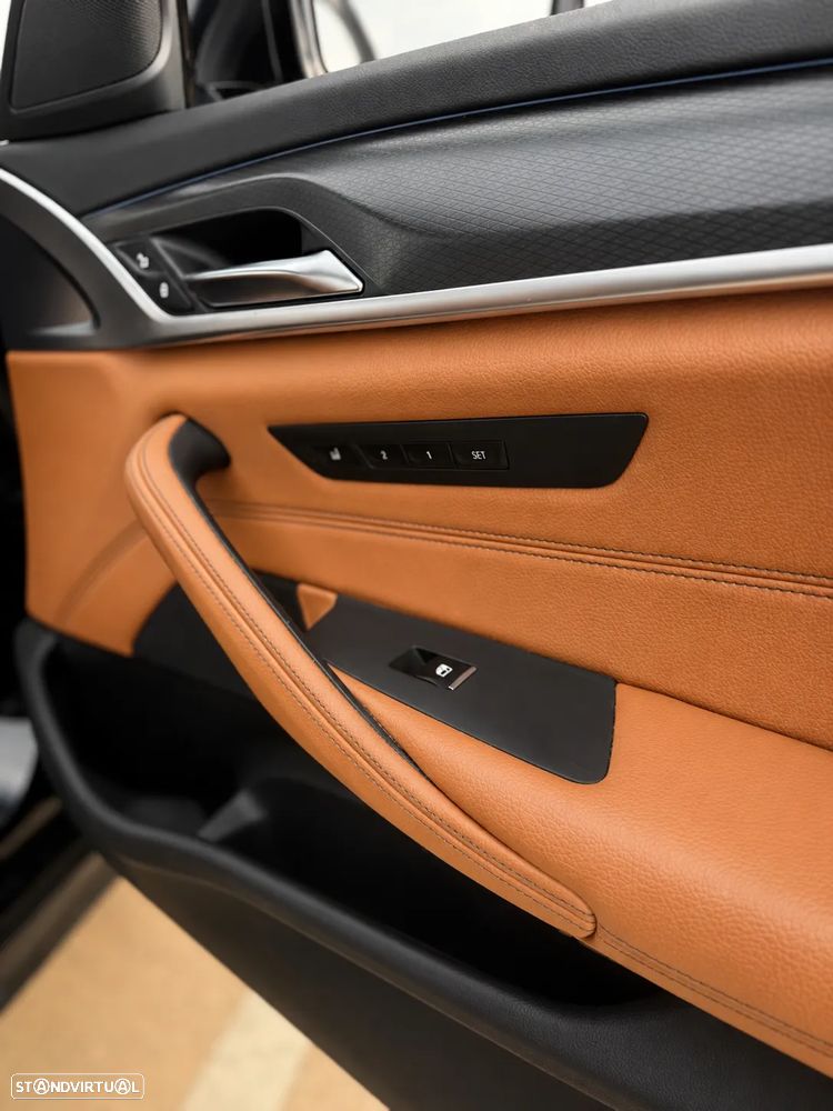 BMW 530 e Pack M - 22
