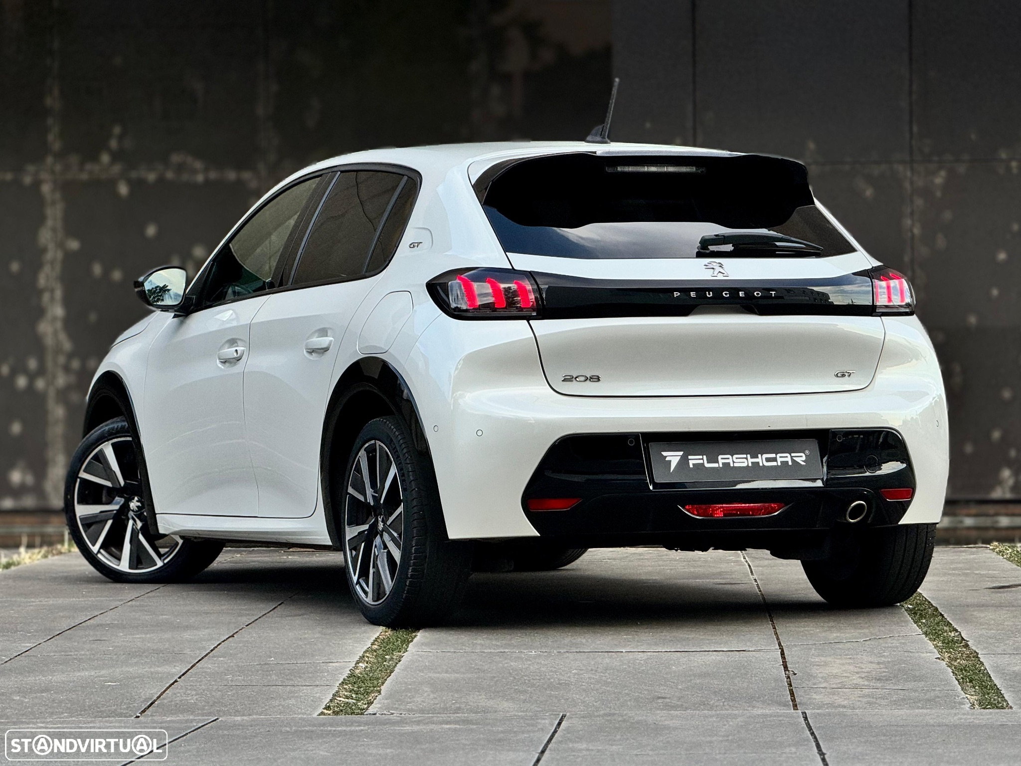 Peugeot 208 1.2 PureTech GT Line EAT8 - 9
