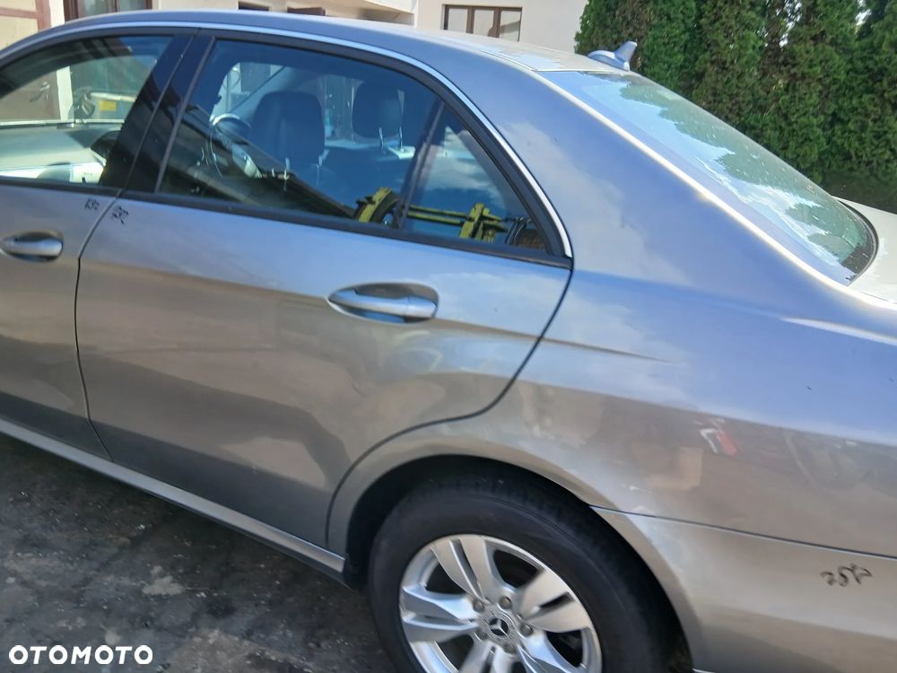 Mercedes E-Kl W212 2.2 CDI  Lakier 792 Maska drzwi zderzak błotnik  klapa  felgi zawieszenie - 6