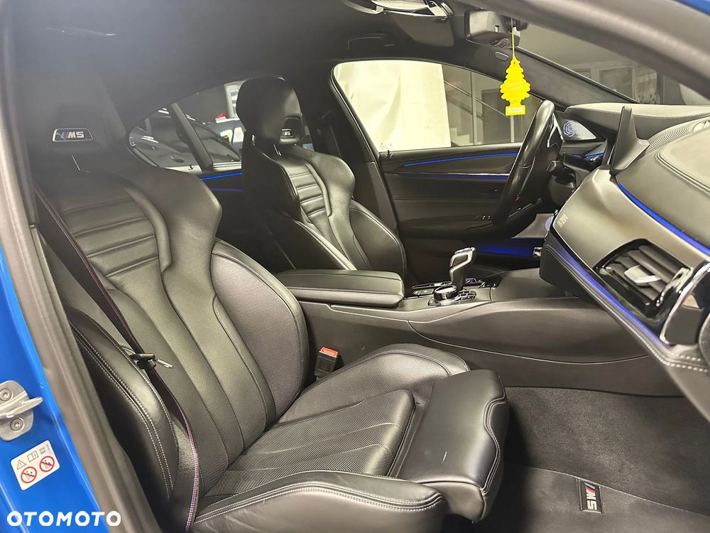 BMW M5 Competition - 12