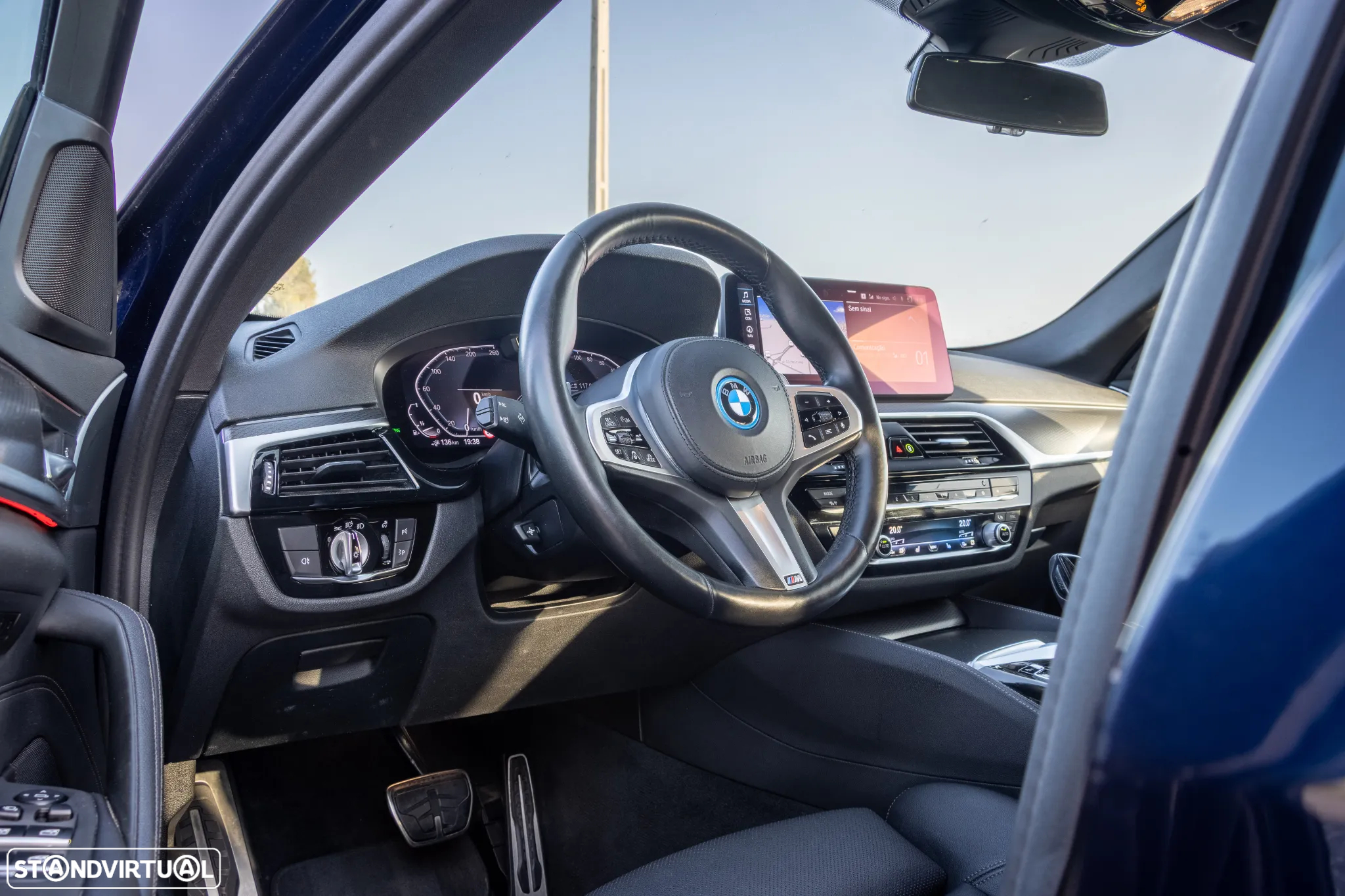 BMW 530 e Pack Desportivo M - 17