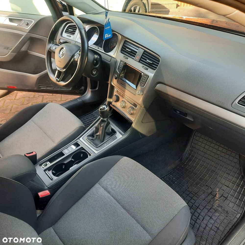 Volkswagen Golf - 18