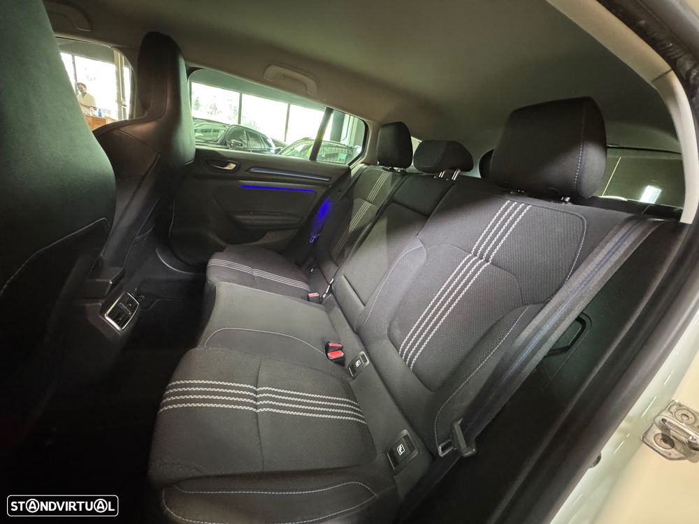 Renault Mégane Sport Tourer 1.5 dCi GT Line EDC - 19