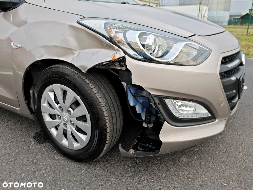 Hyundai i30 1.4 Trend - 4