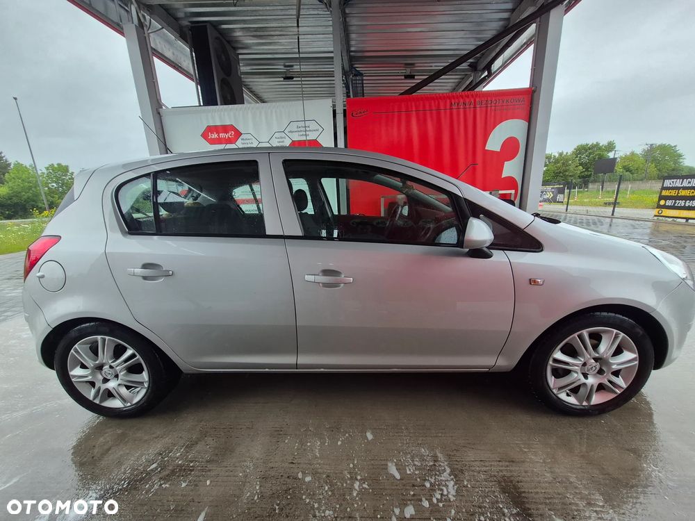 Opel Corsa 1.2 16V Color Edition - 8