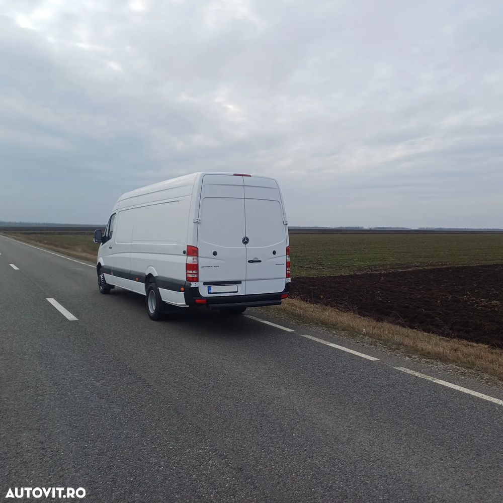Mercedes-Benz Sprinter - 11