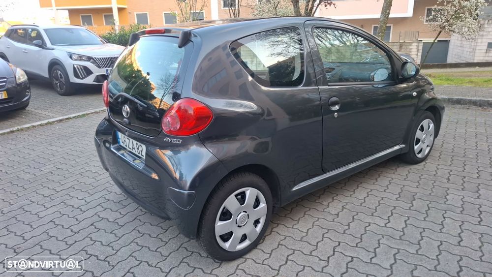 Toyota Aygo City - 4