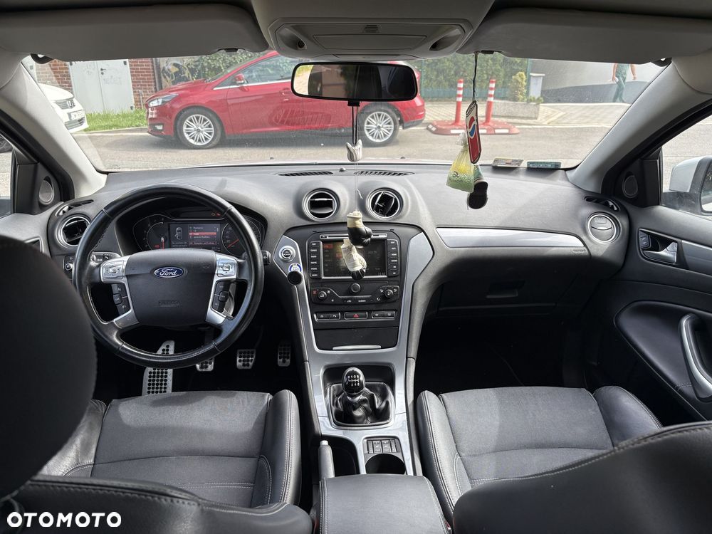 Ford Mondeo 1.6 T Platinium X Plus (Titanium) - 12