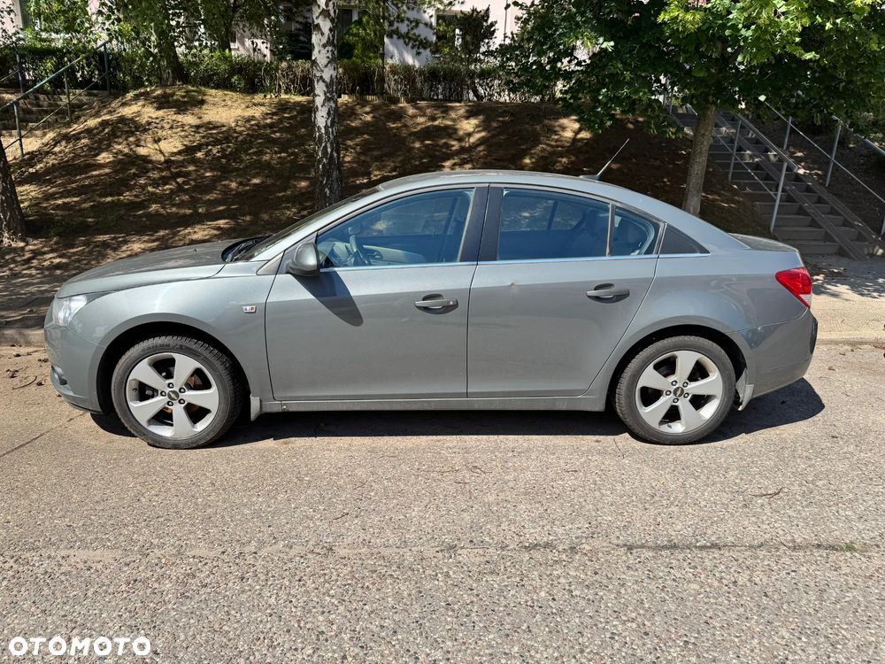 Chevrolet Cruze 1.8 LT - 3