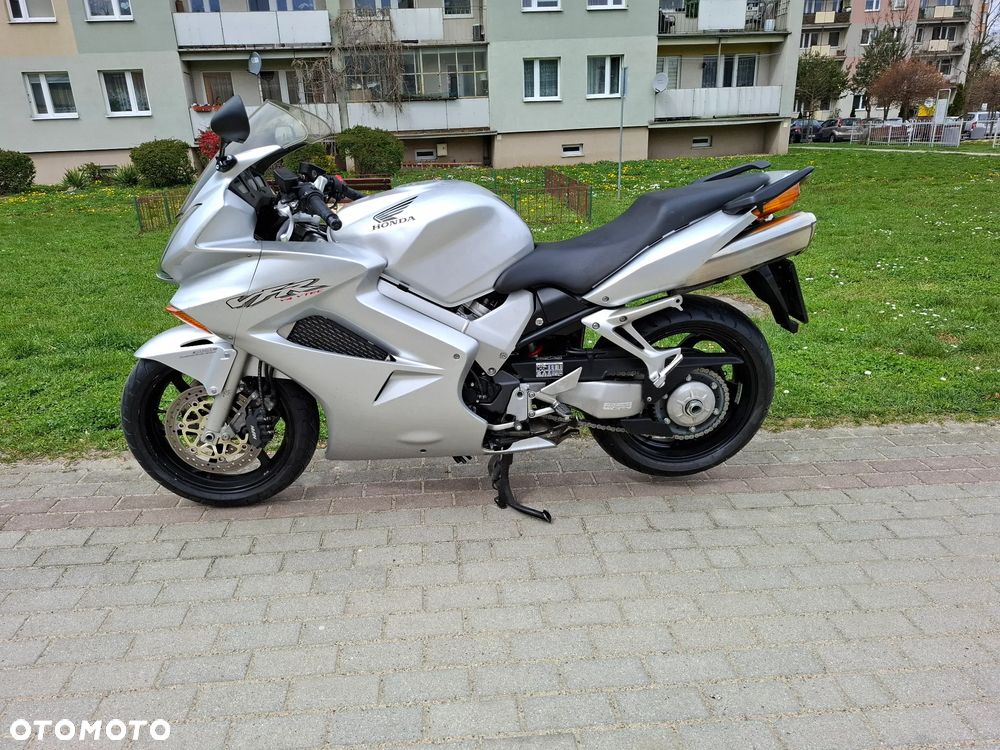 Honda VFR - 7