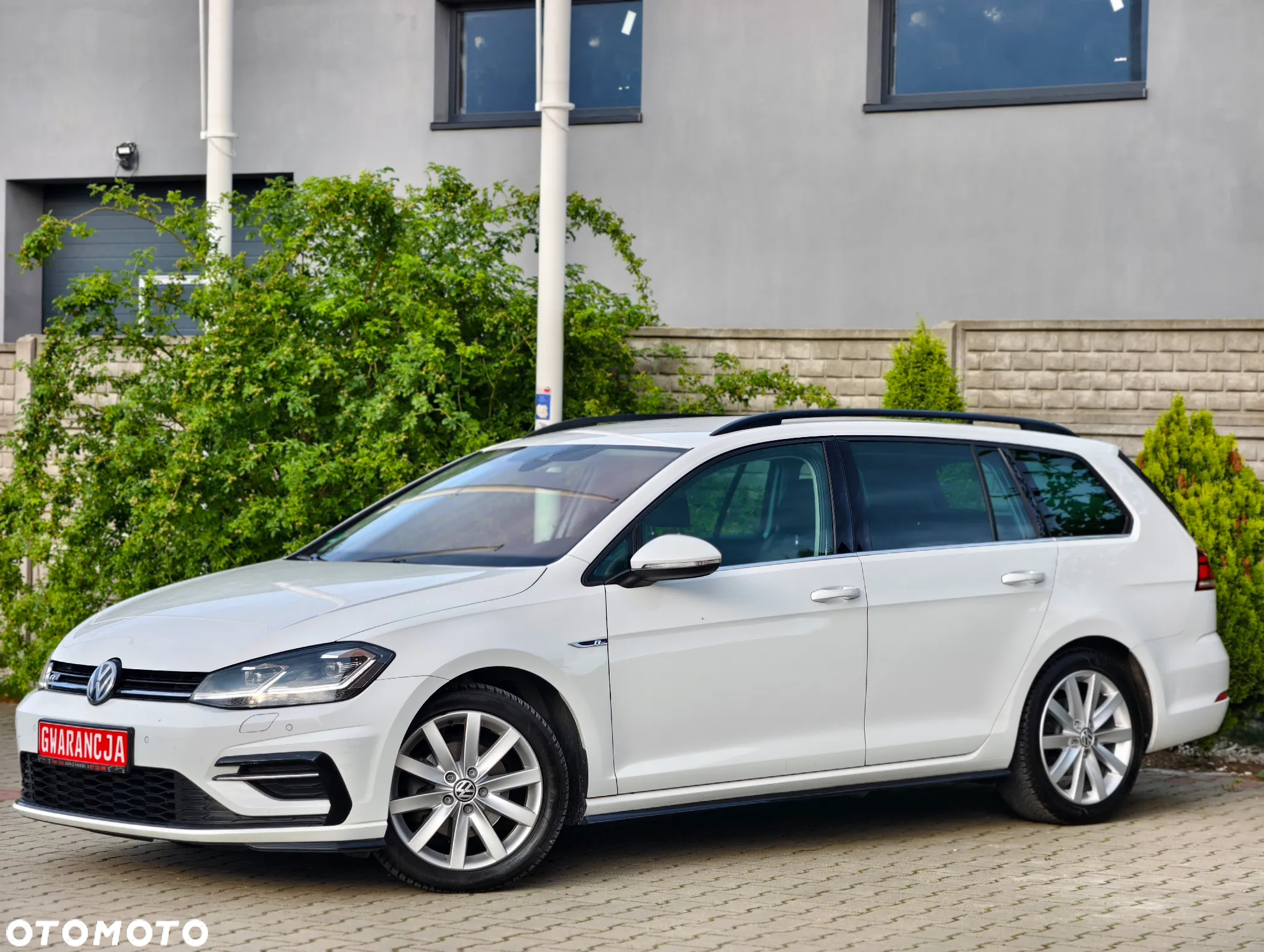 Volkswagen Golf 2.0 TDI SCR Highline - 30
