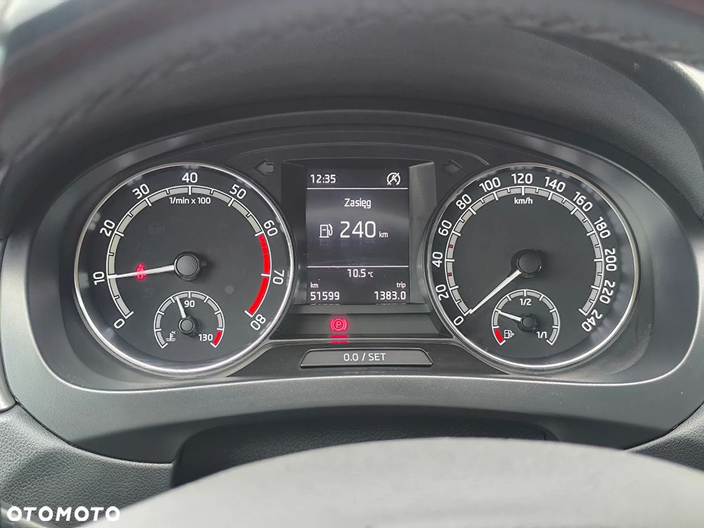 Skoda RAPID 1.0 TSI Style - 23