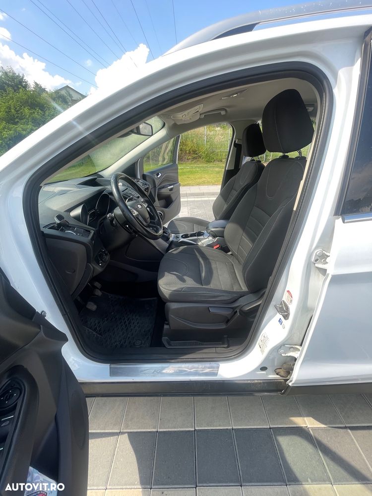 Ford Kuga 2.0 TDCi 2x4 Trend - 5