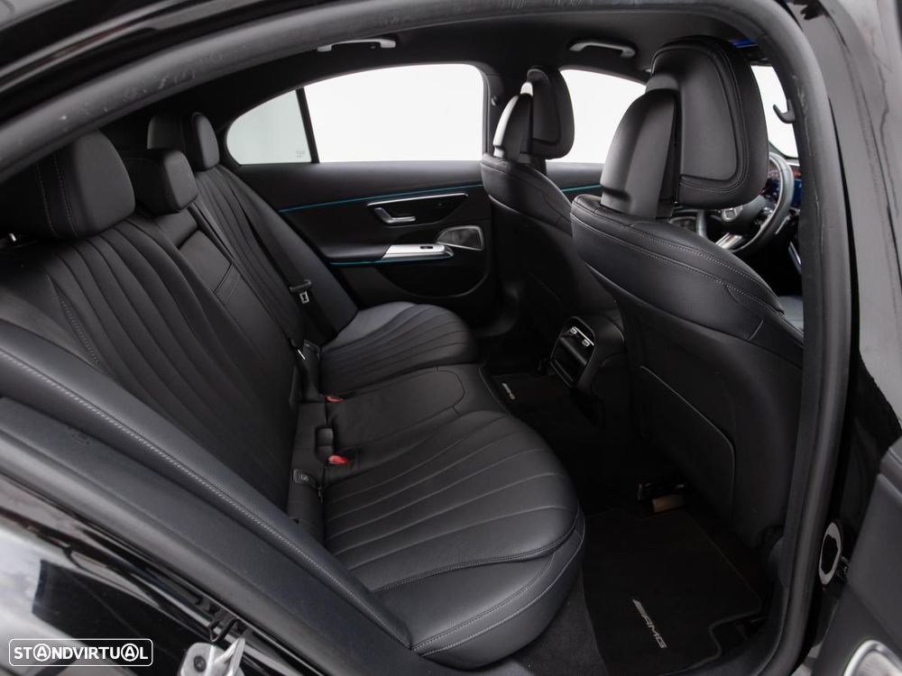 Mercedes-Benz E 300 de - 12