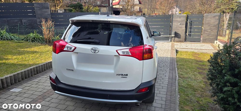 Toyota RAV4 2.0 D-4D 4x4 - 5