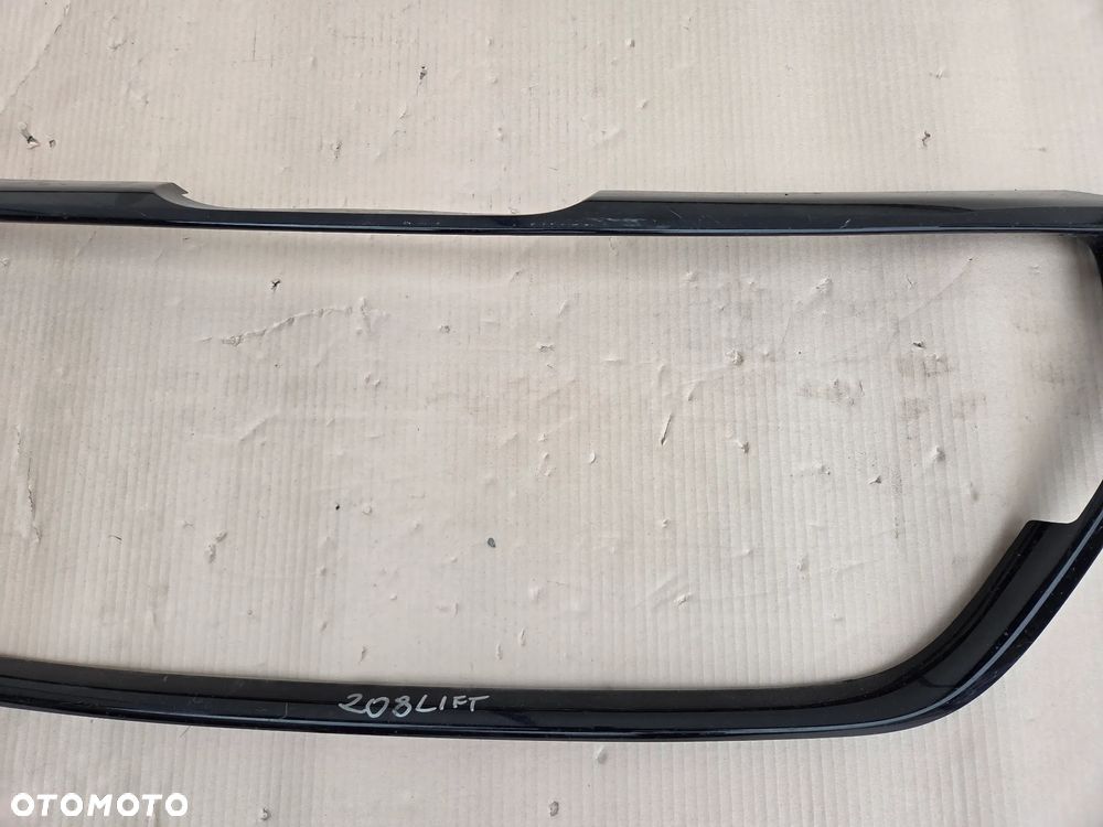 Grill ramka grilla atrapa Peugeot 208 LIFT - 4