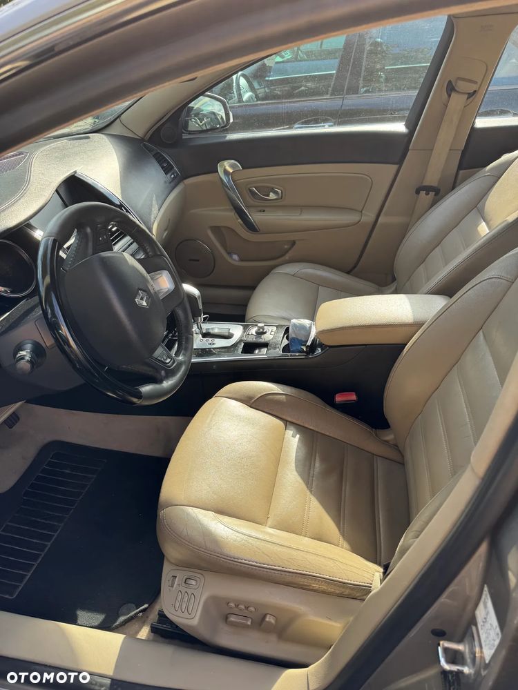 Renault Latitude 2.0 dCi Initiale - 8