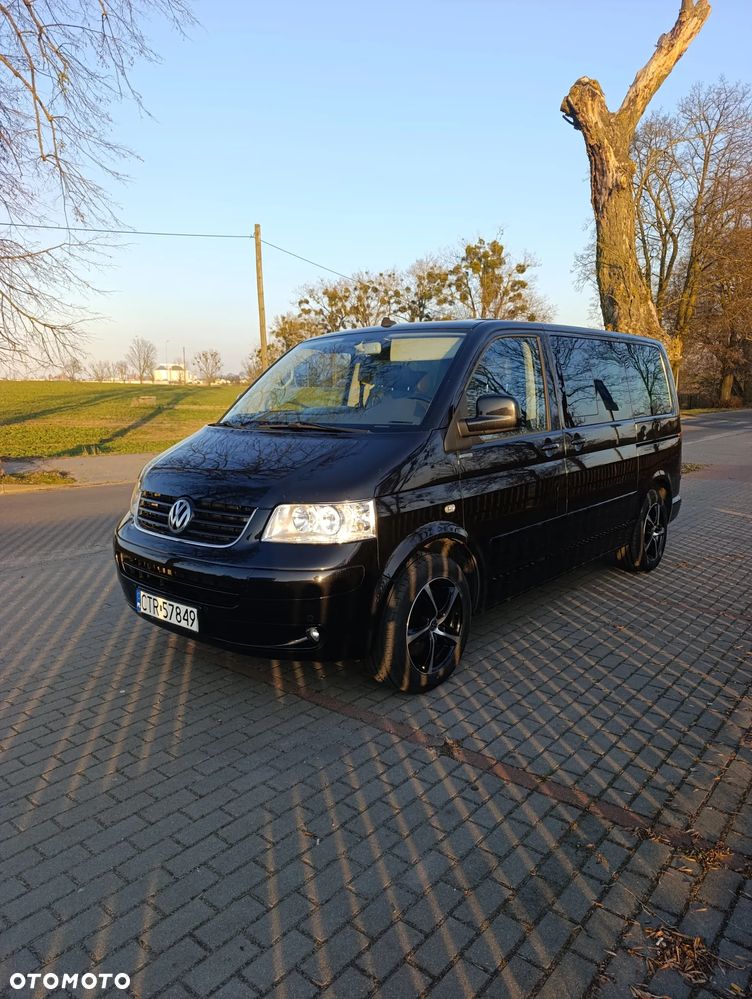 Volkswagen Multivan - 1