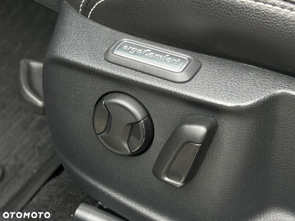 Volkswagen Passat 2.0 TDI EVO Elegance - 37