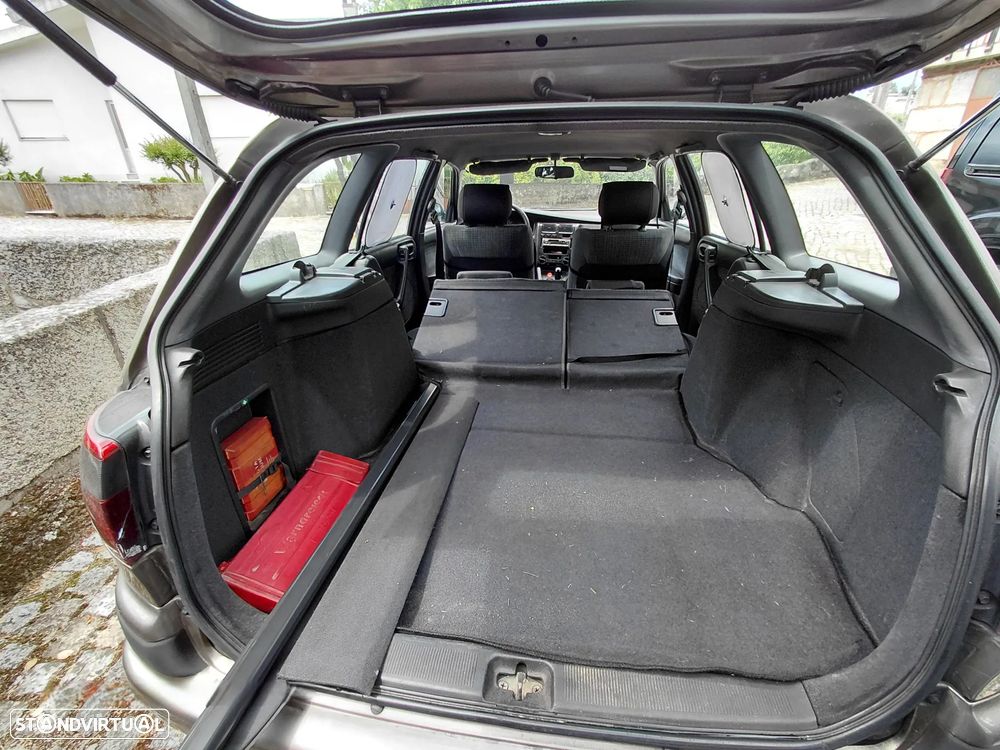 Toyota Carina - 15