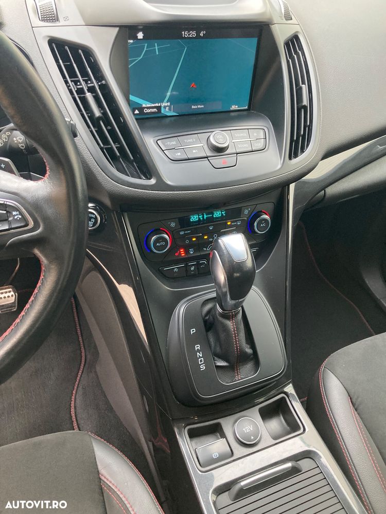 Ford Kuga 2.0 TDCi 4x4 Aut. ST-Line - 23