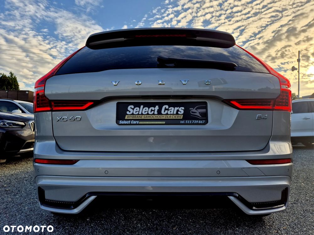 Volvo XC 60 B4 B Plus Dark - 30
