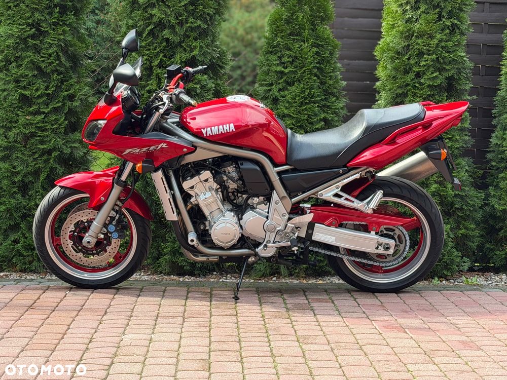 Yamaha FZS - 7