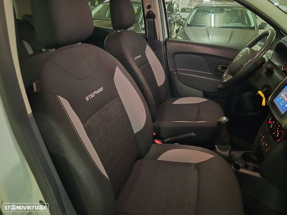 Dacia Sandero 1.0 TCe Stepway - 28
