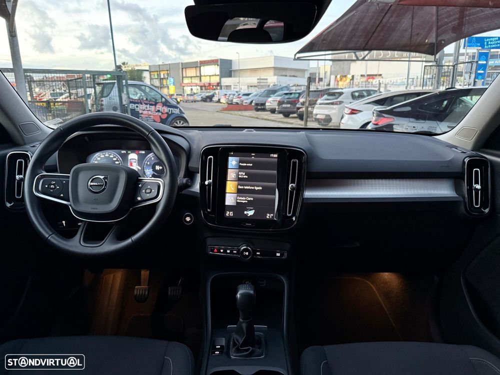 Volvo XC 40 1.5 T2 Momentum Plus - 20