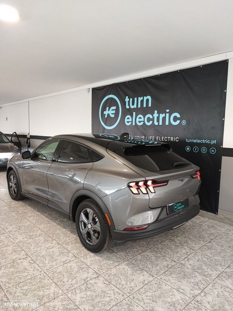 Ford Mustang Mach-E 75.7 kWh Base - 5
